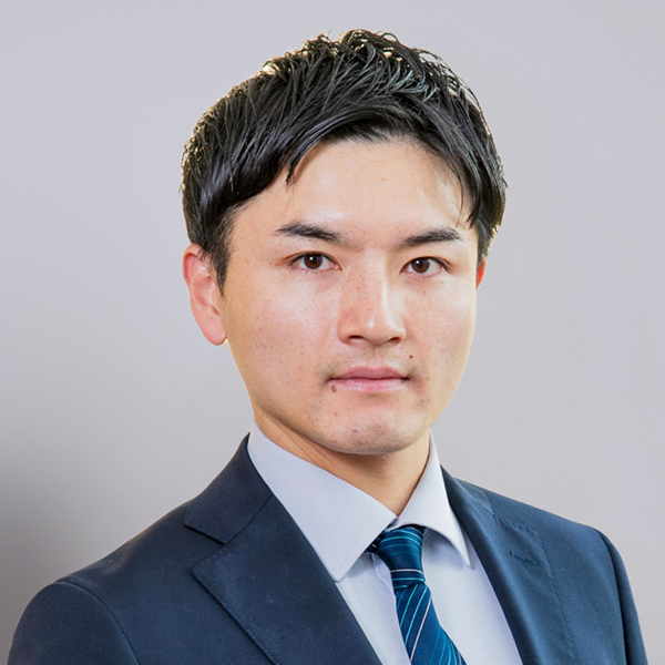 弁護士顔写真